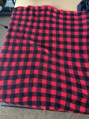 Cozy Red and Black Buffalo Check Throw Blanket